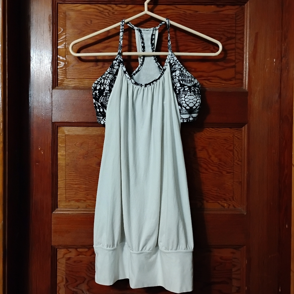 Lululemon size 6 Tank